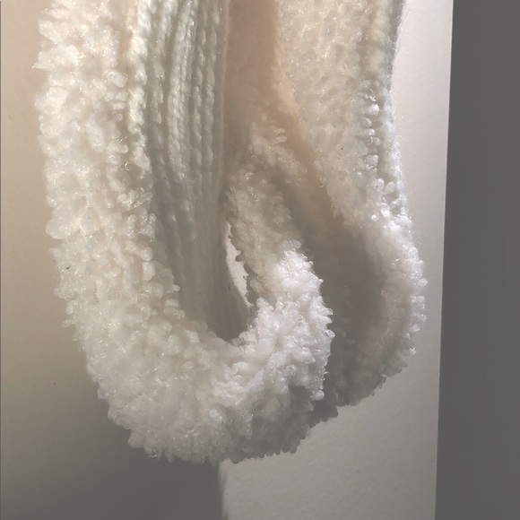 Circle scarf - Picture 3 of 4